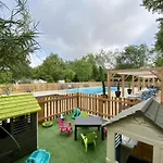 36m² Avec Terrasse Pour 5 Personnes - - Api-1-52-569 Camping