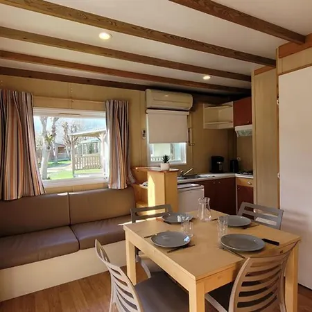 36m² Avec Terrasse Pour 5 Personnes - - Api-1-52-569 *