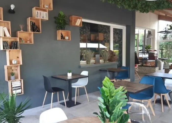 36m² Avec Terrasse Pour 5 Personnes - - Api-1-52-569 Camping